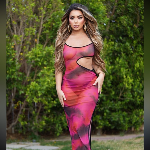 Long coverup dress ❤️ - Picture 2 of 2